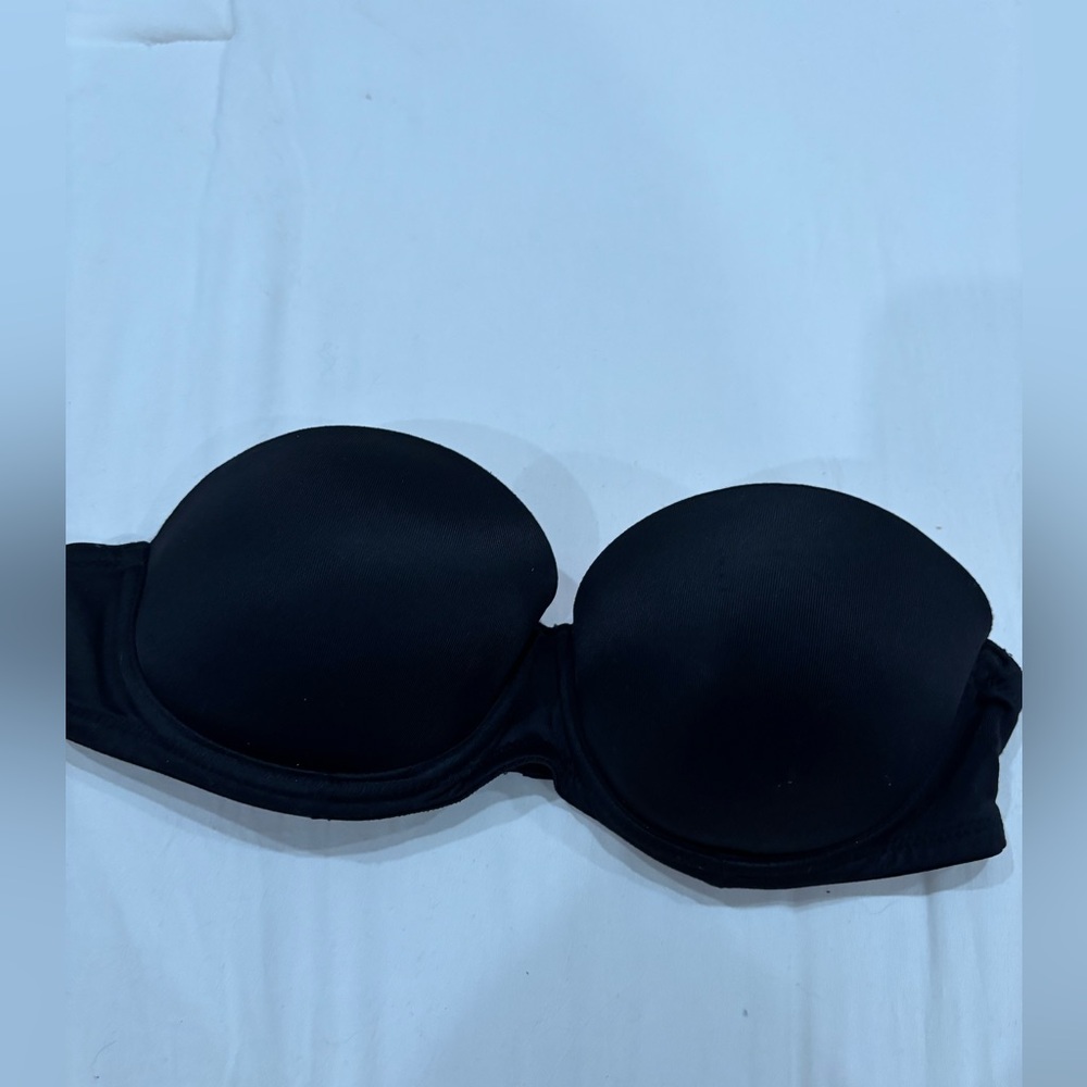 PINK Victoria's Secret Black and Pink Bra